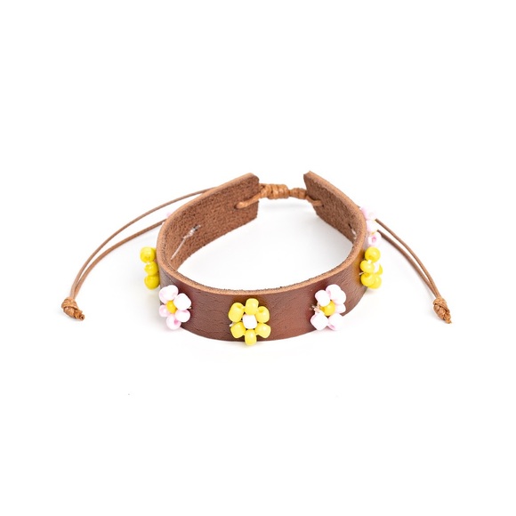 Colorful Flowery Bracelet - Picture 3 of 3
